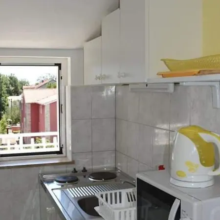 Dana Apartment *
