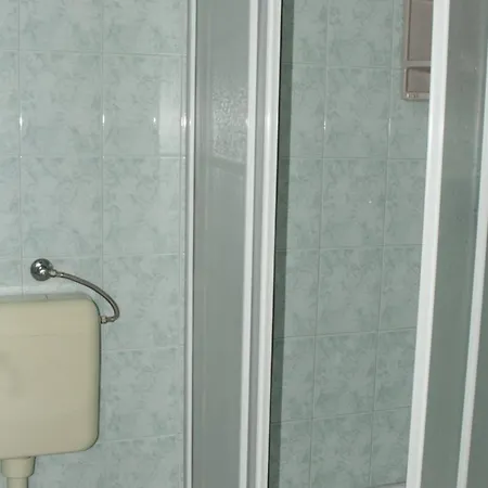 Dana Appartamento Srima