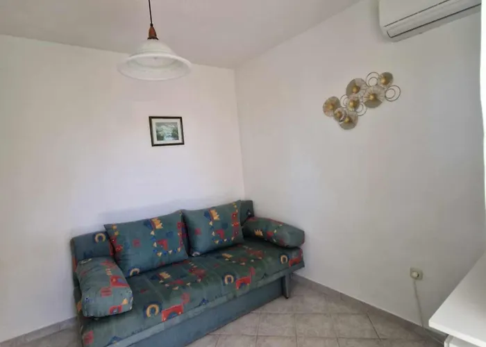 Dana Appartement Srima